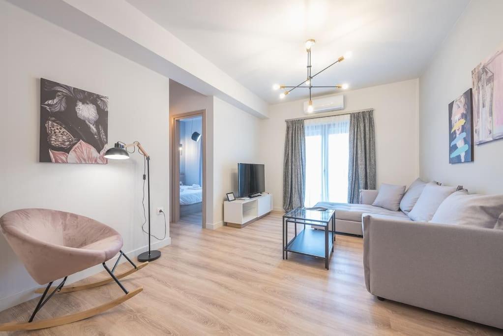 Urban & Spacious